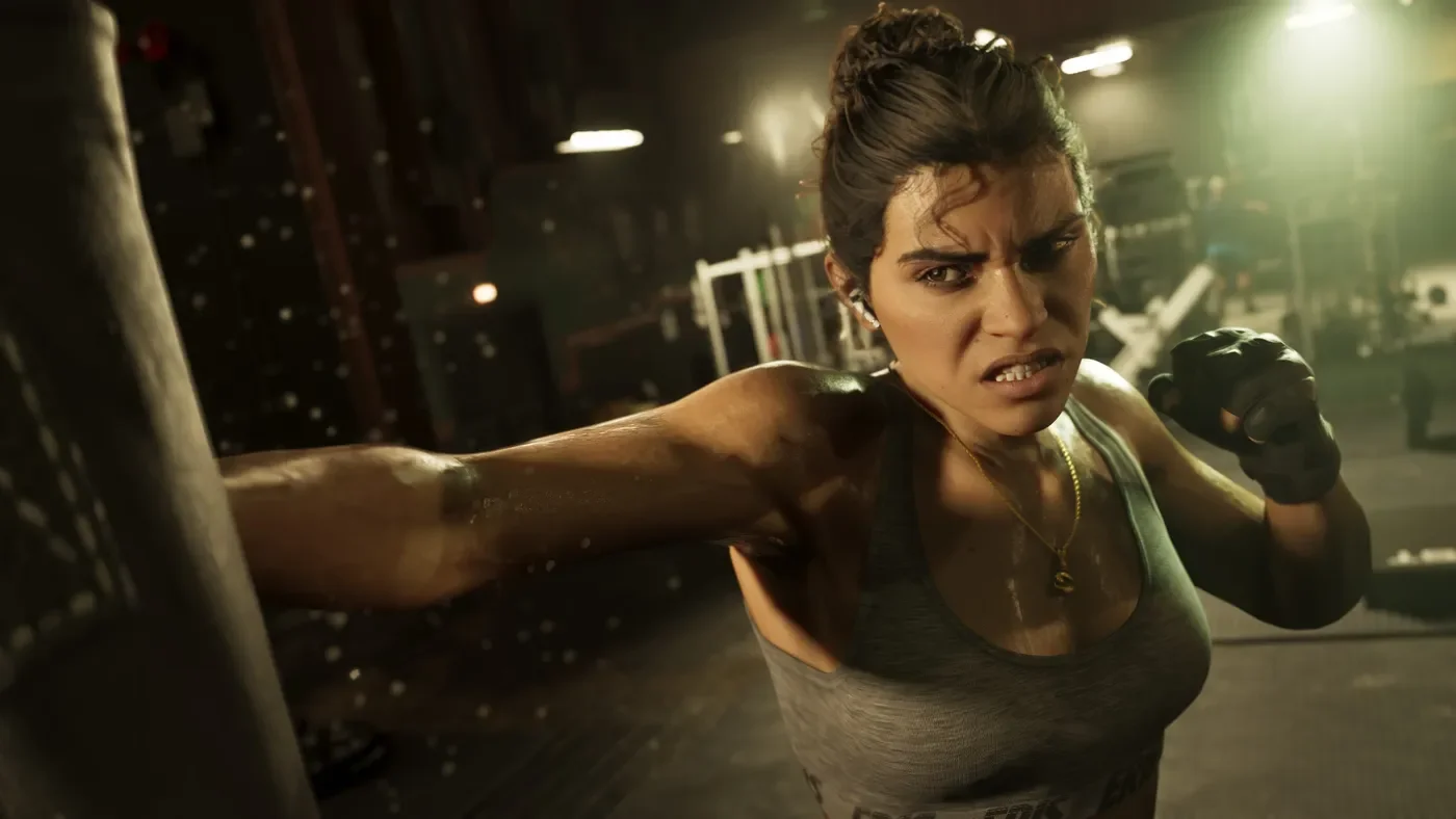 Lucia Caminos training with boxing gloves.